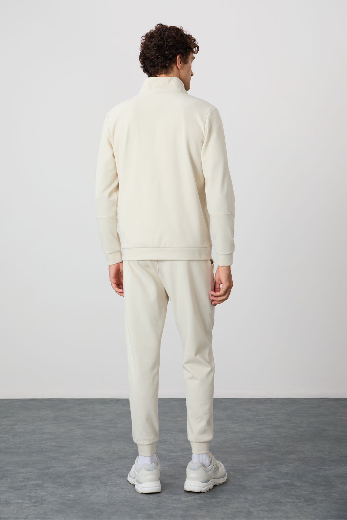 Textured Surface Standard Fit Embroidered Men's Tracksuit Set - 85248