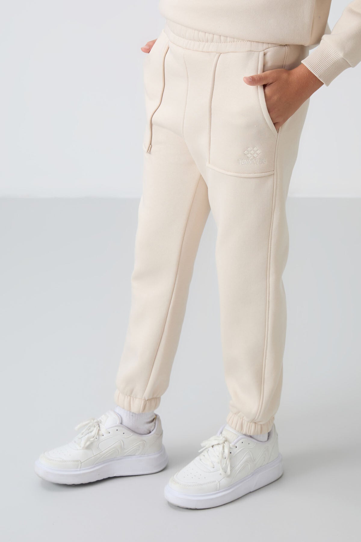 Cotton Thick Fleece-Lined Soft Textured Standard Fit Printed Boys' Tracksuit Set - 11257