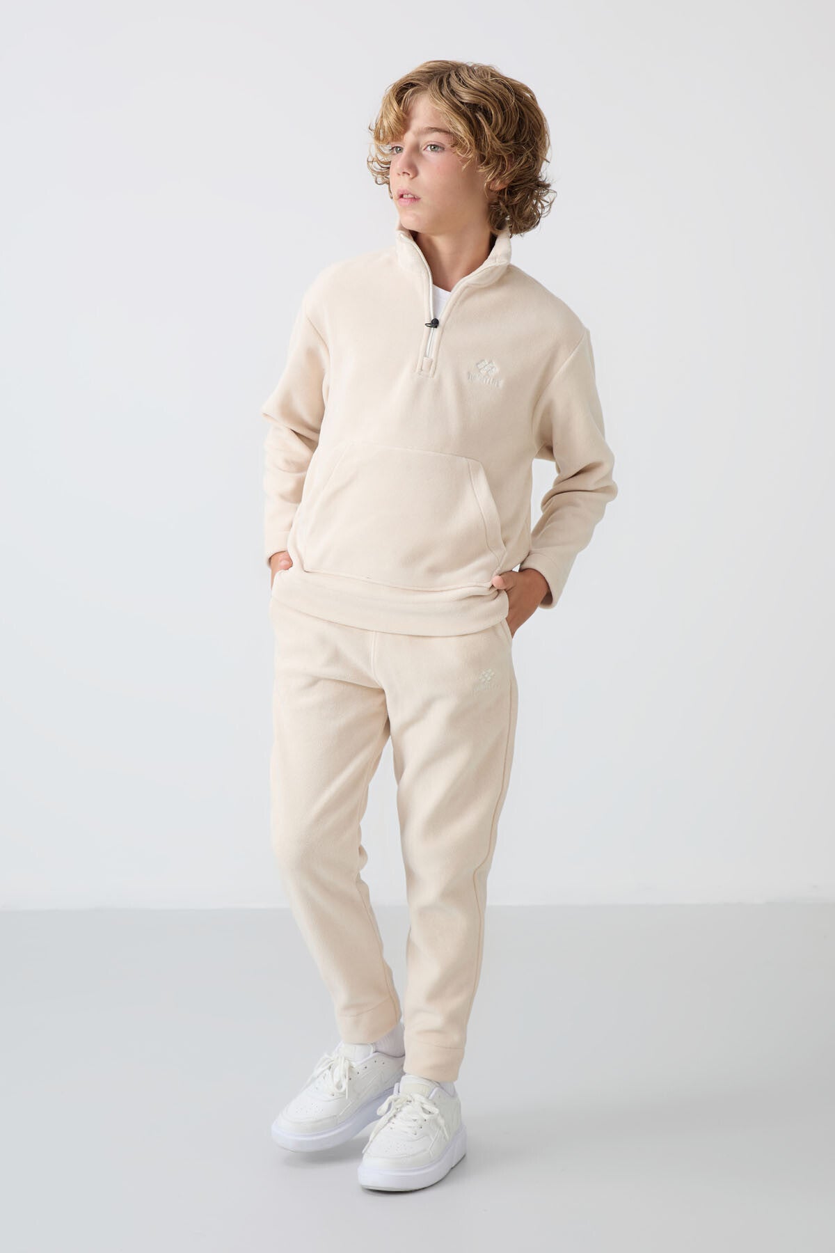 Thick Soft Textured Standard Fit Embroidered Fleece Boys' Tracksuit Set - 11218