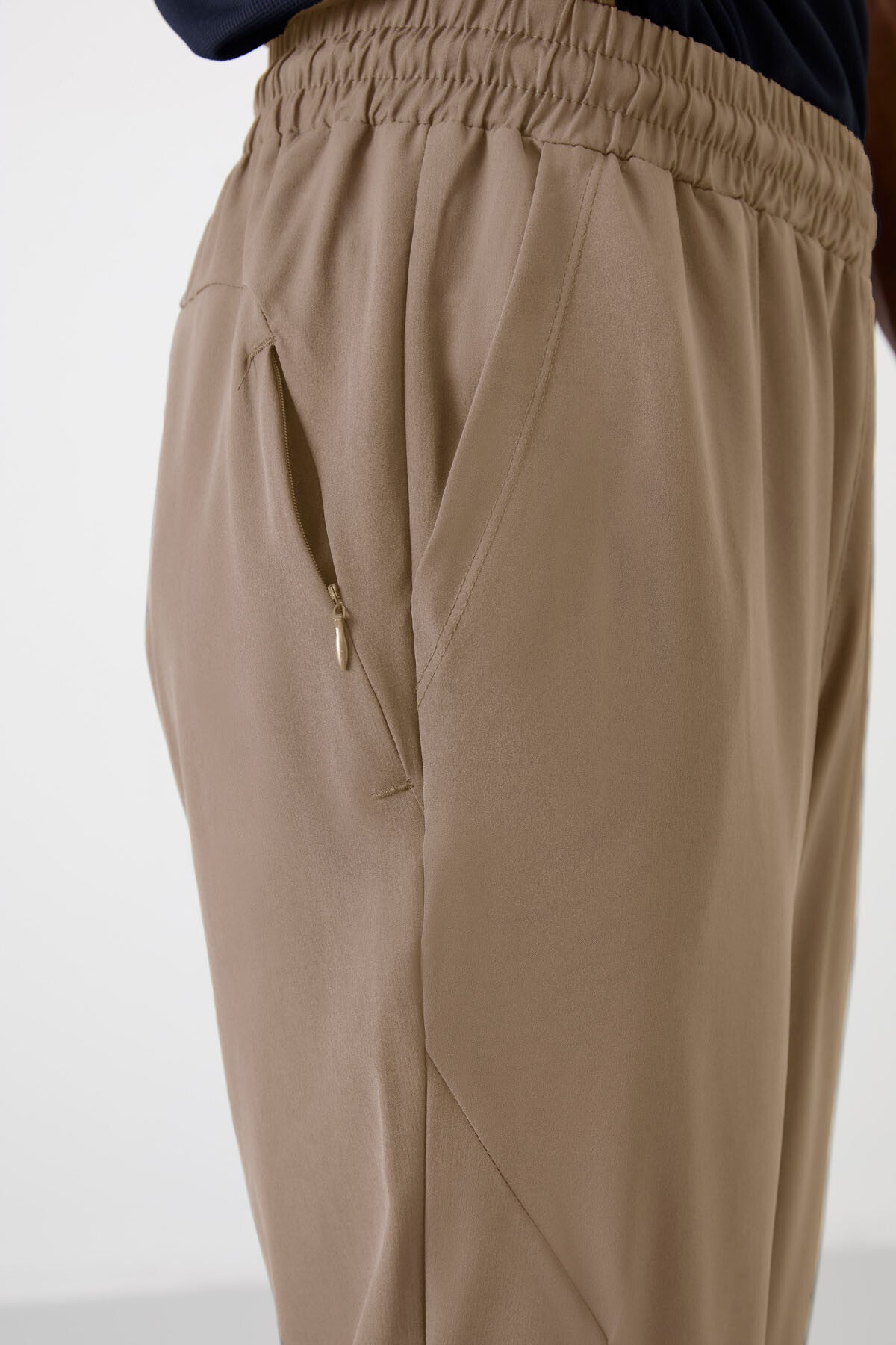 Polyester Thin Soft Comfort Fit Men's Tracksuit Bottom - 82119