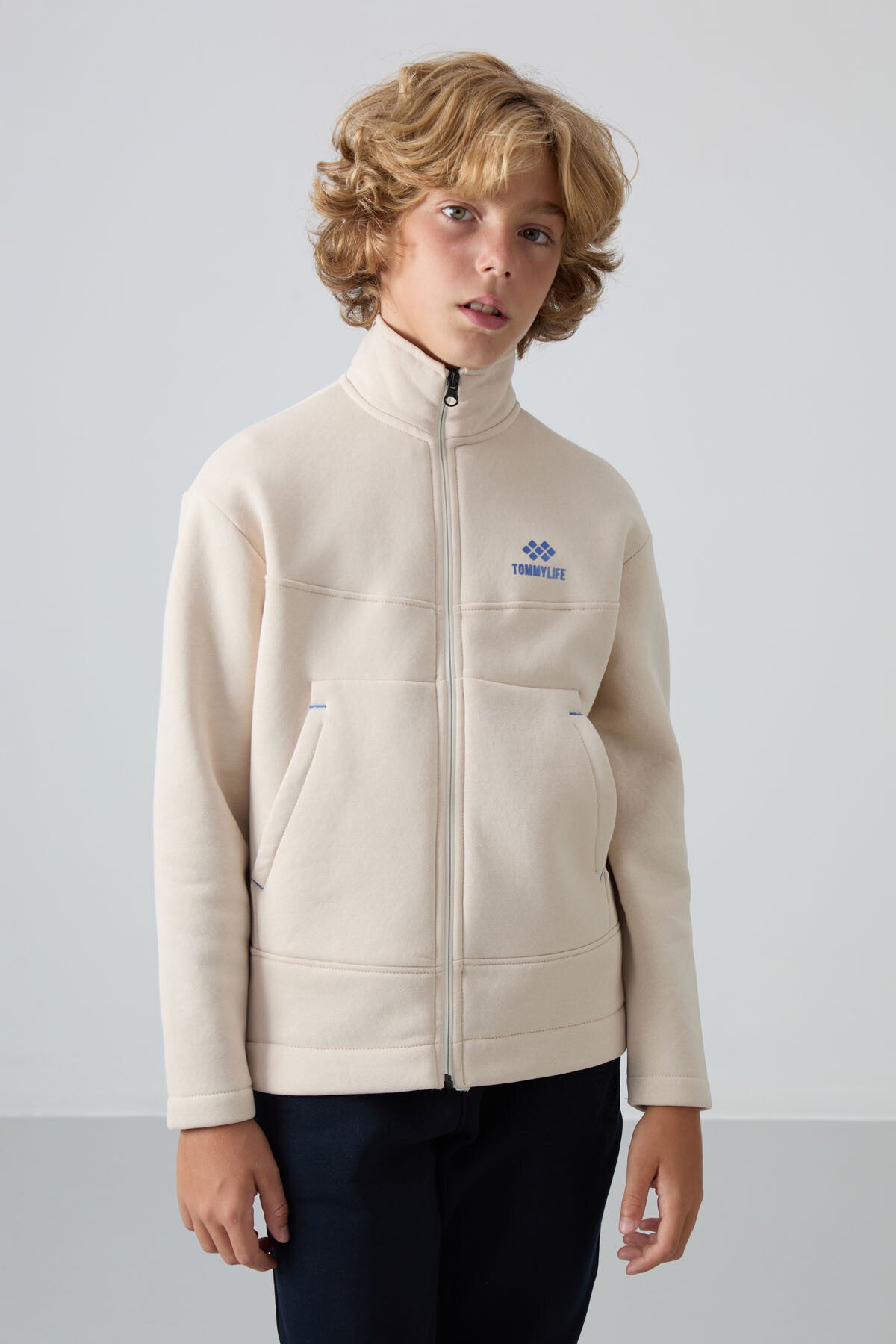 Cotton Thick Inner Fleece Soft Textured Standard Fit Embroidered Boys' Sweatshirt - 11245