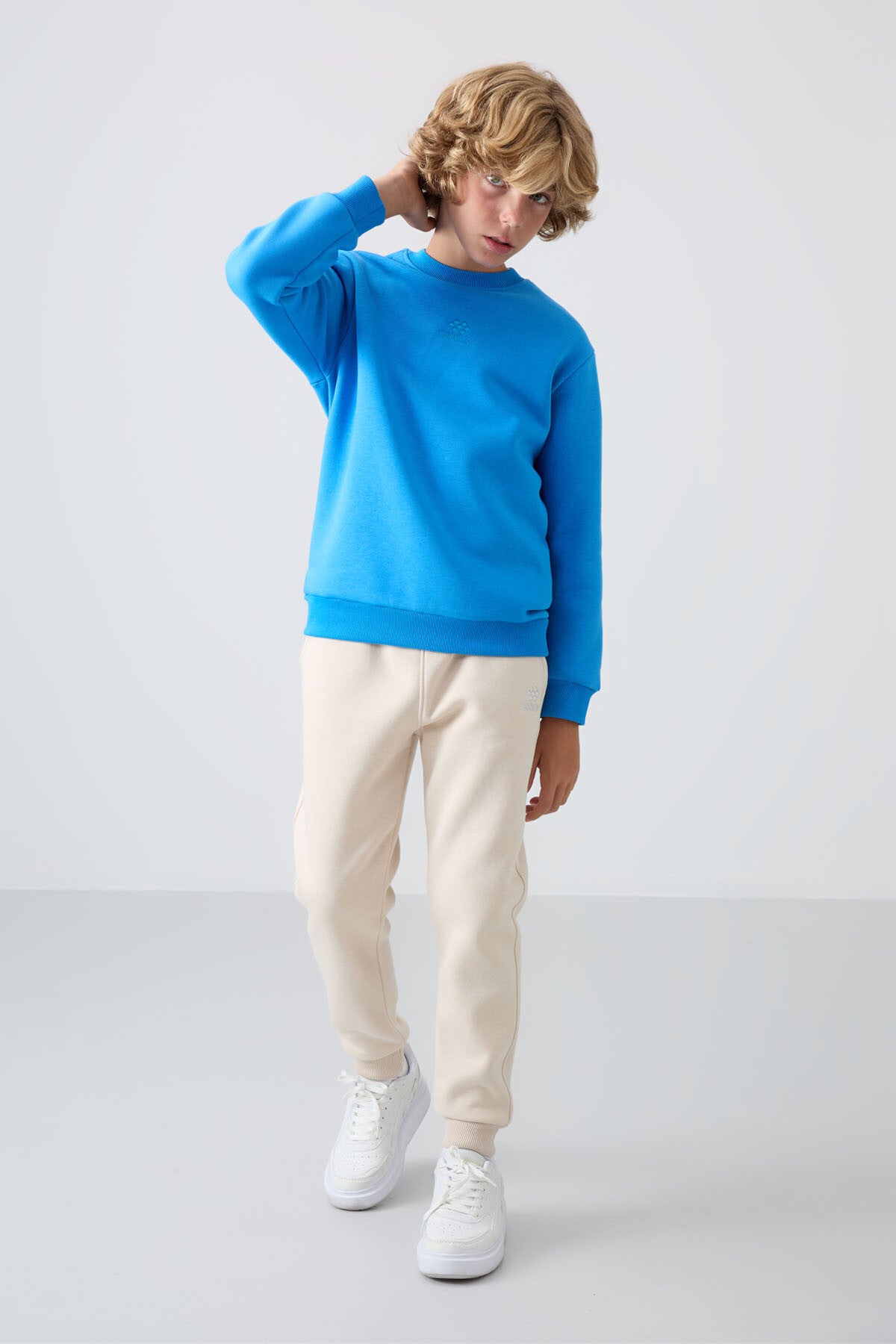 Cotton Thick Inner Fluffy Soft Textured Standard Fit Embroidered Boys Tracksuit Bottom - 11224