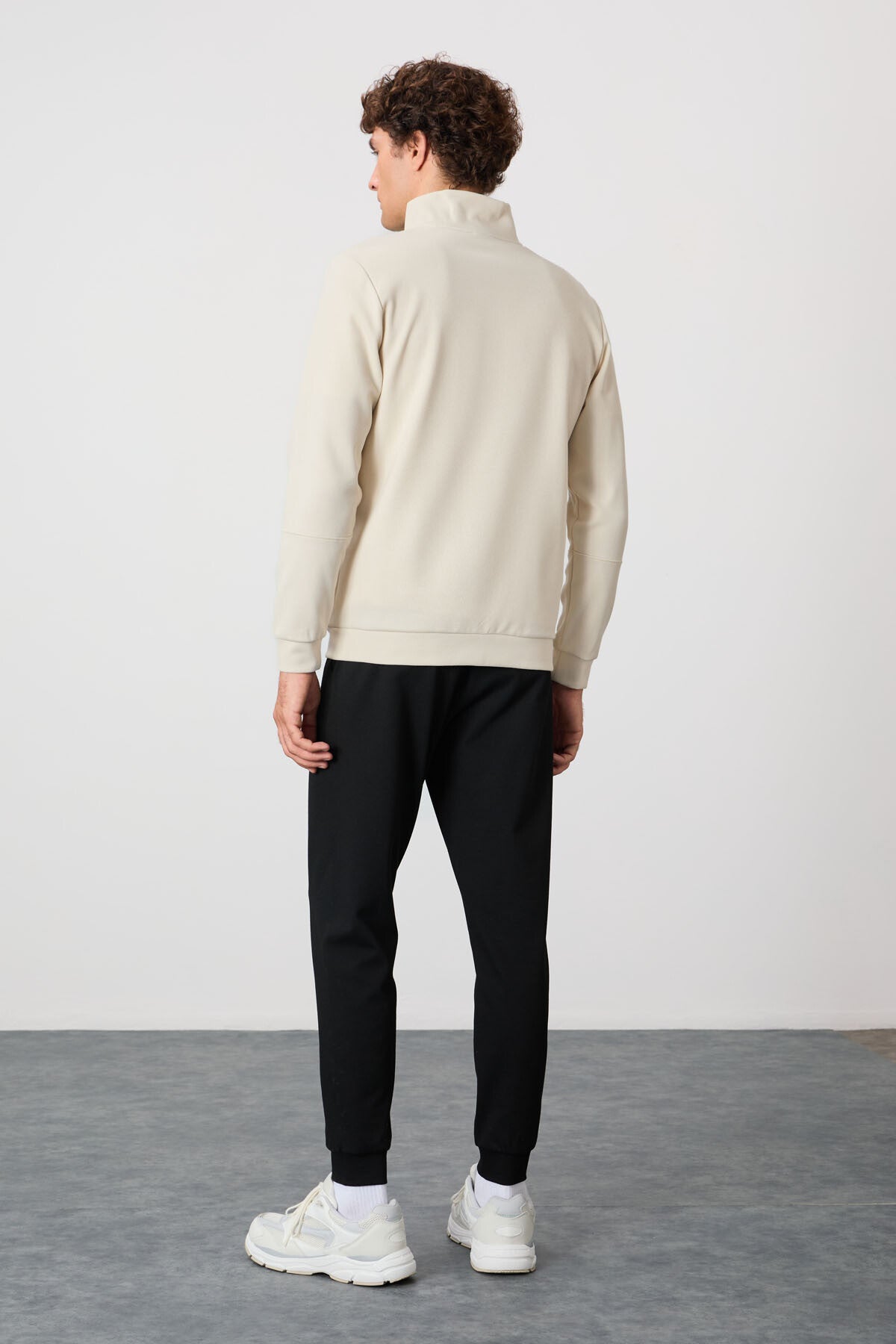 Black-White Textured Surface Standard Fit Embroidered Men's Tracksuit Set - 85248