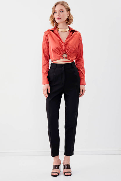 WAIST-PARTED CROP SATEN BLOUSE