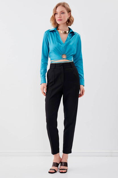 WAIST-PARTED CROP SATEN BLOUSE