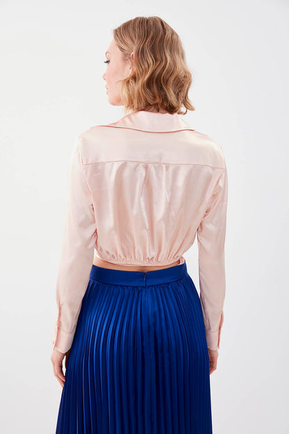 WAIST-PARTED CROP SATEN BLOUSE