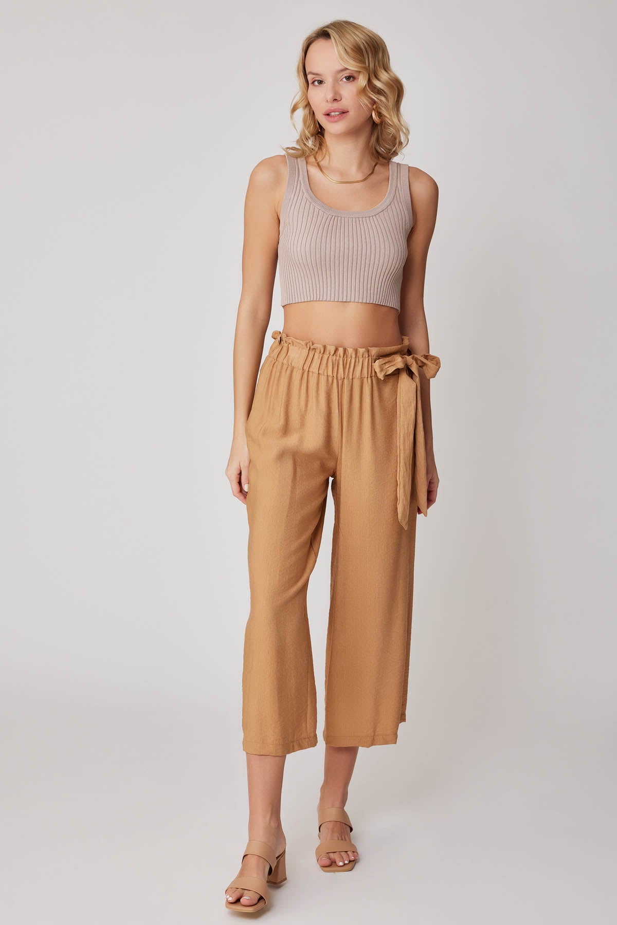 SIDE-BOW BELT WIDE-LEG CROP TROUSERS