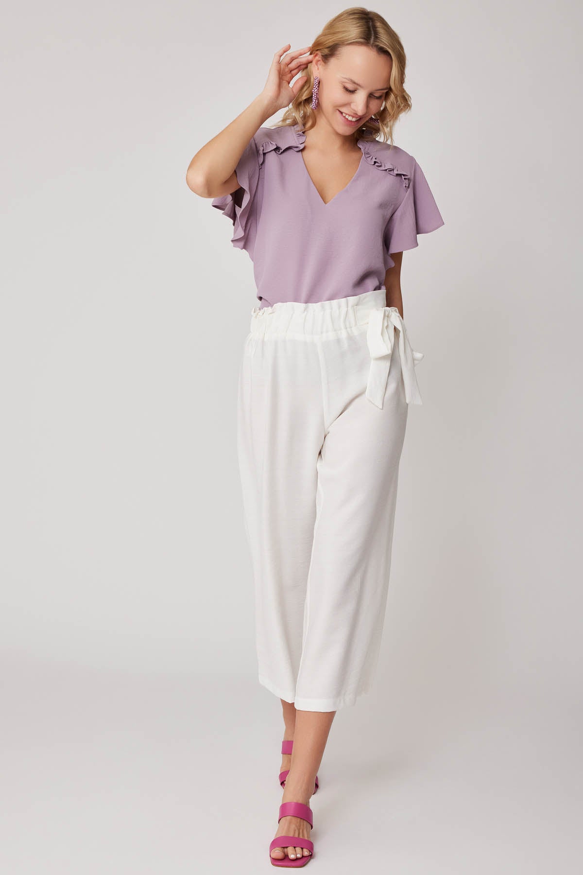 SIDE-BOW BELT WIDE-LEG CROP TROUSERS