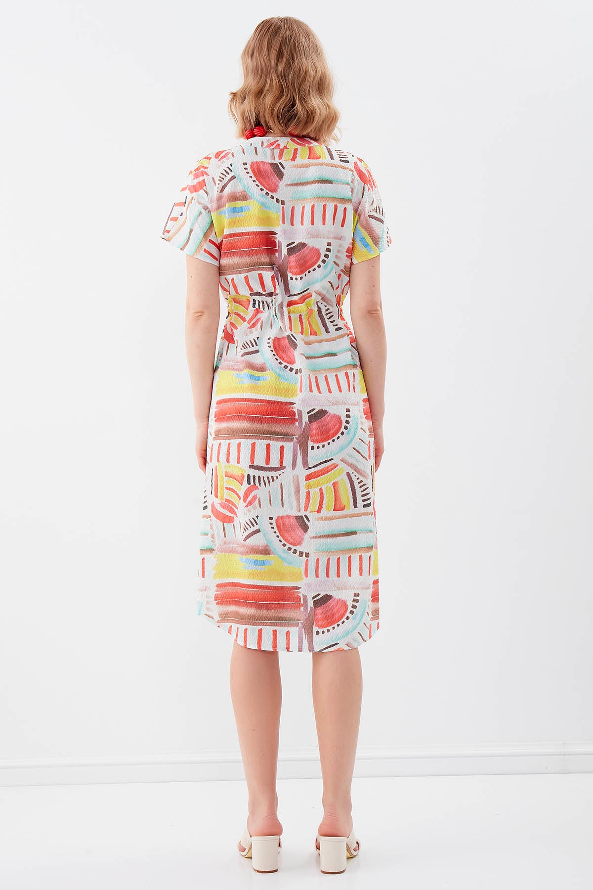 SHORT SLEEVE DRESS WITH WAIST-BENT FRONT BUTTON