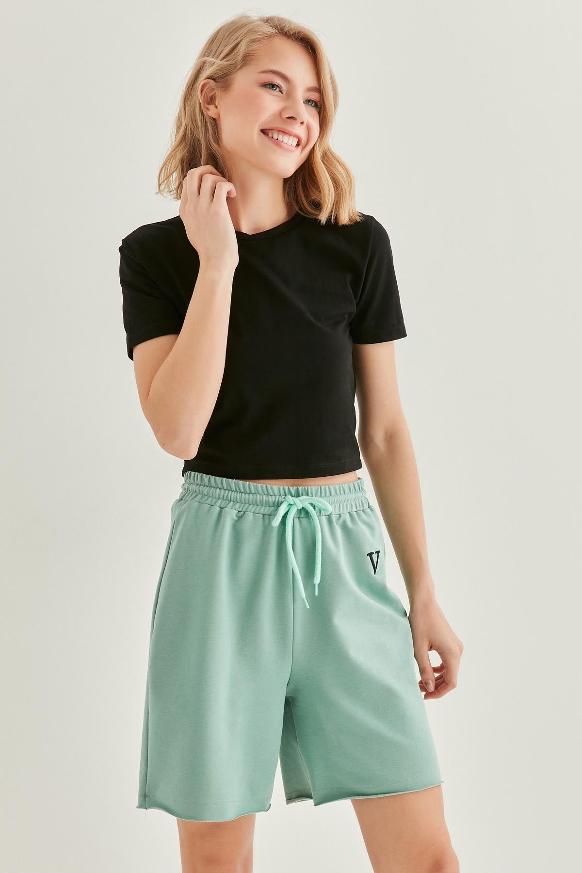 WAIST LACED SHORTS