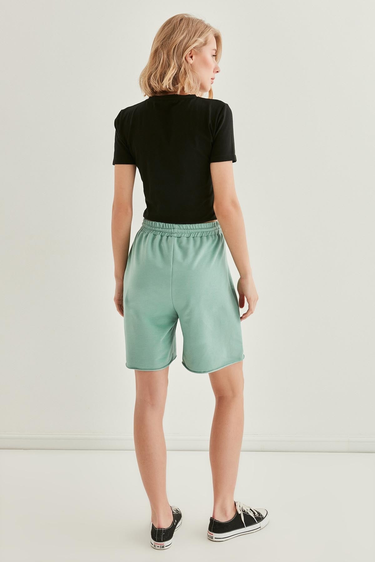 WAIST LACED SHORTS