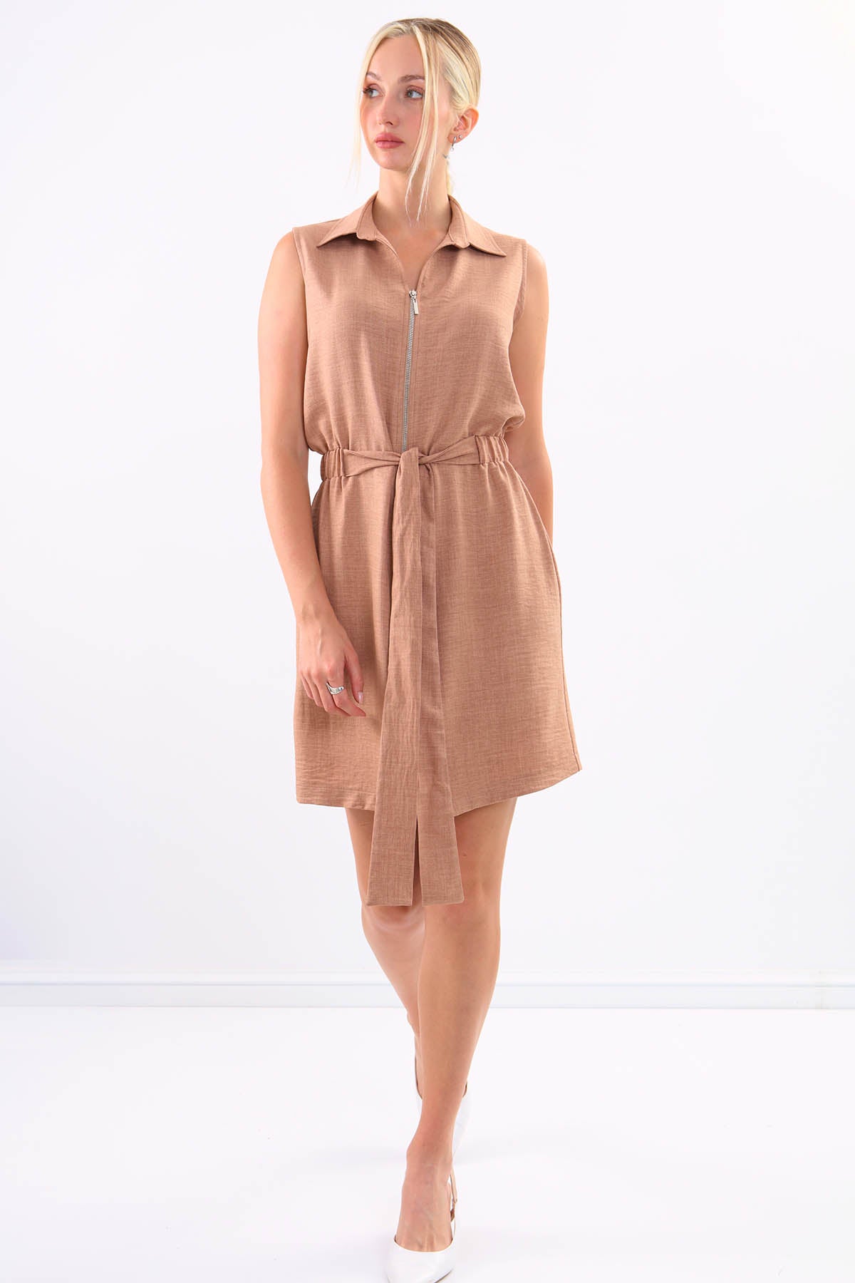 SLEEVELESS DRESS WITH WAIST-STRAPPED FRONT