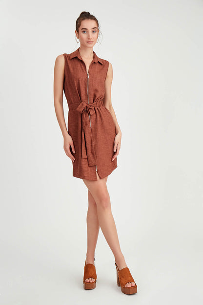 SLEEVELESS DRESS WITH WAIST-STRAPPED FRONT
