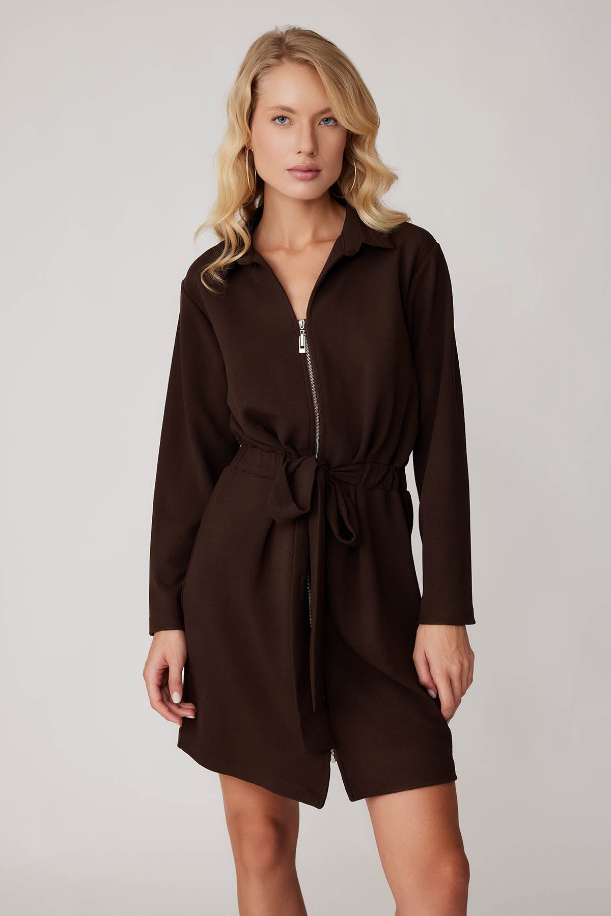 LONG SLEEVE DRESS WITH WAIST-TIED FRONT ZIPPER