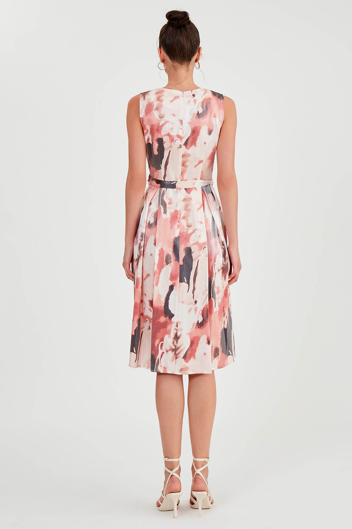 GLOSSY SATIN PATTERNED DRESS WITH ELASTANE WAIST