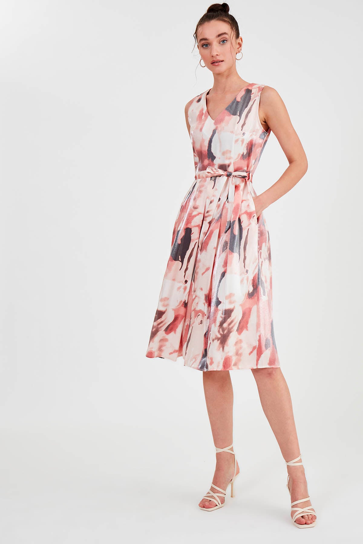 GLOSSY SATIN PATTERNED DRESS WITH ELASTANE WAIST