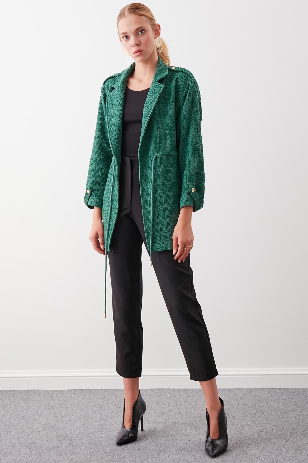 COMFORTABLE MID LENGTH JACKET