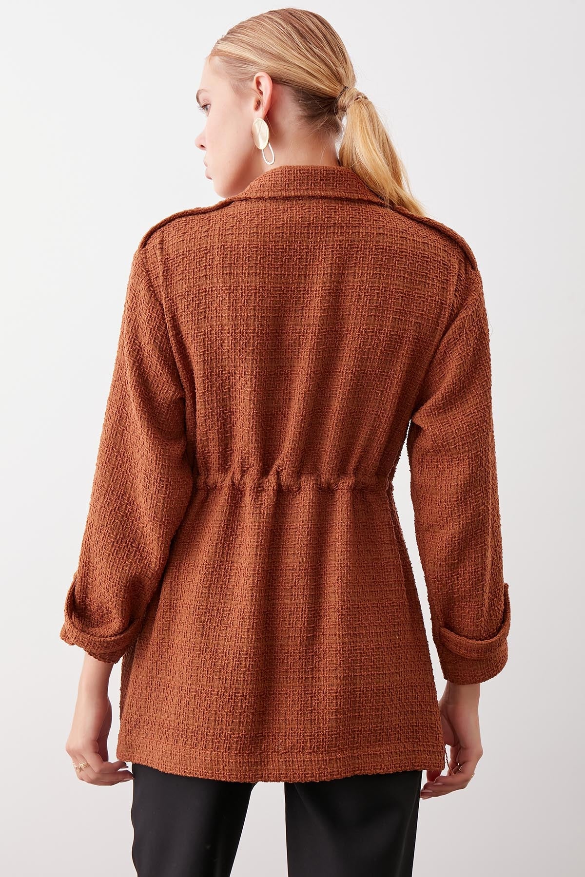 COMFORTABLE MID LENGTH JACKET