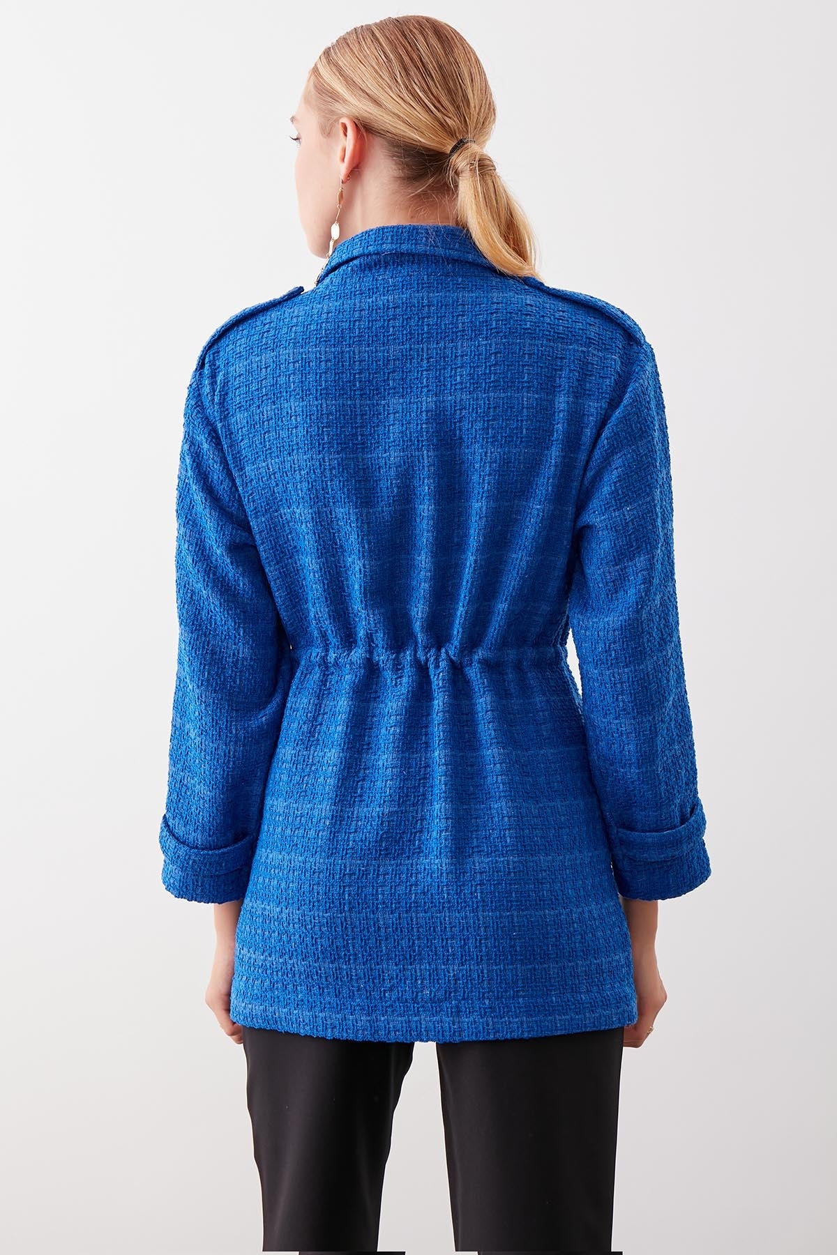 COMFORTABLE MID LENGTH JACKET
