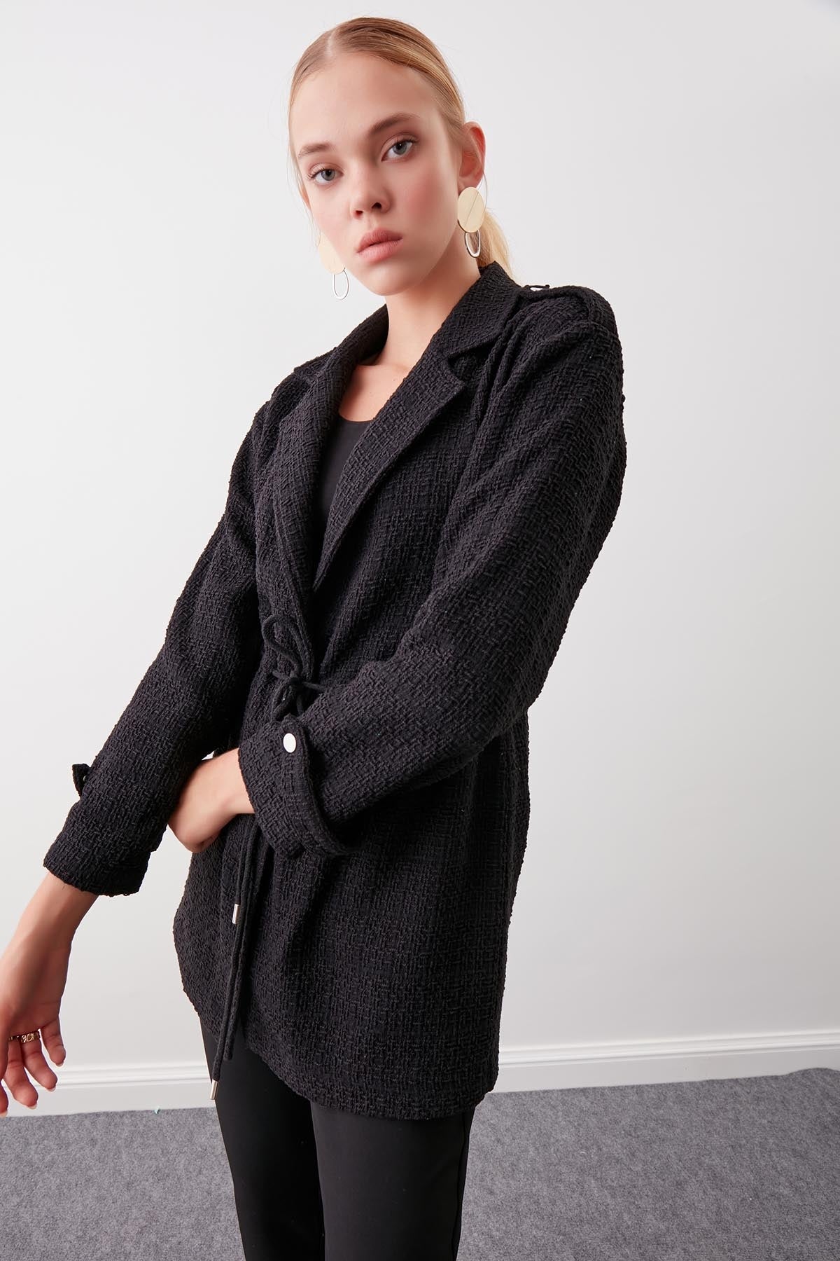 COMFORTABLE MID LENGTH JACKET