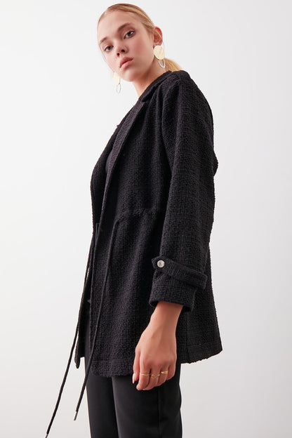 COMFORTABLE MID LENGTH JACKET