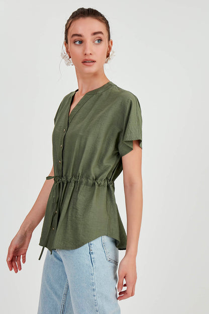 LOOSE BLOUSE WITH RUCKLEBAR BUTTONS