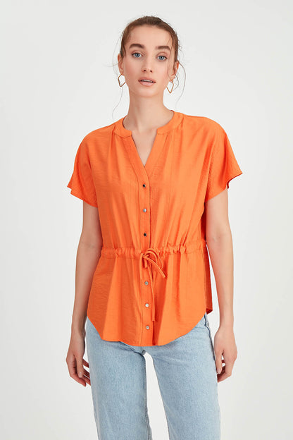 LOOSE BLOUSE WITH RUCKLEBAR BUTTONS