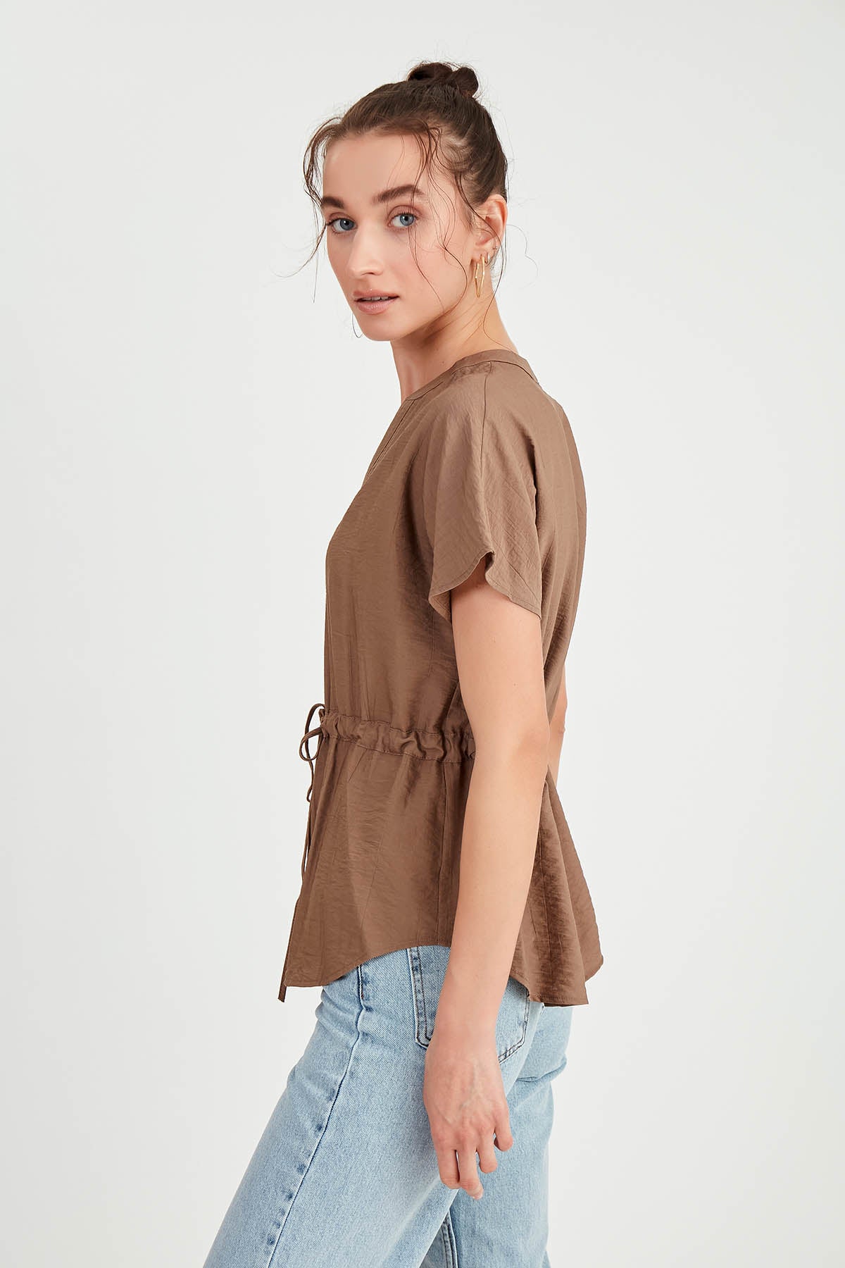 LOOSE BLOUSE WITH RUCKLEBAR BUTTONS