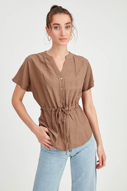 LOOSE BLOUSE WITH RUCKLEBAR BUTTONS