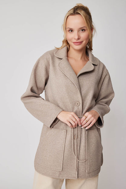 JACKET WITH WAIST-TWISTED FRONT BUTTON POCKET