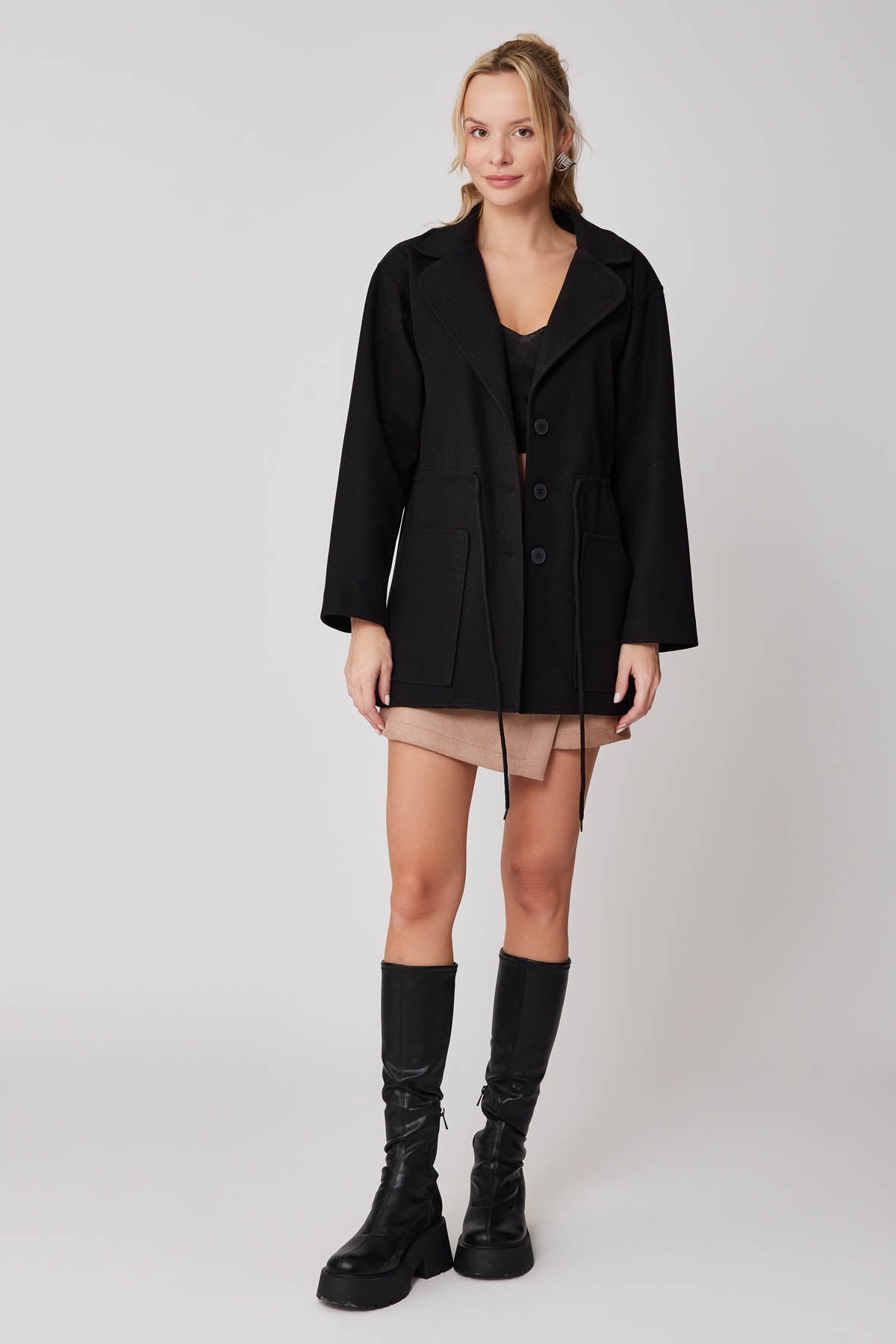 JACKET WITH WAIST-TWISTED FRONT BUTTON POCKET