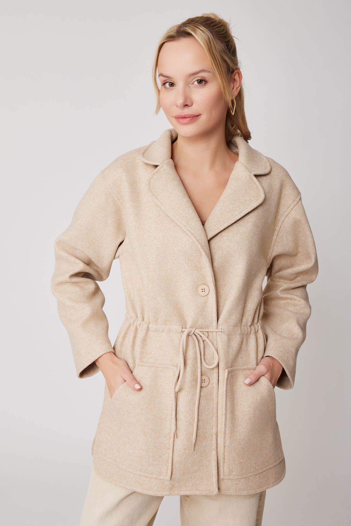 JACKET WITH WAIST-TWISTED FRONT BUTTON POCKET