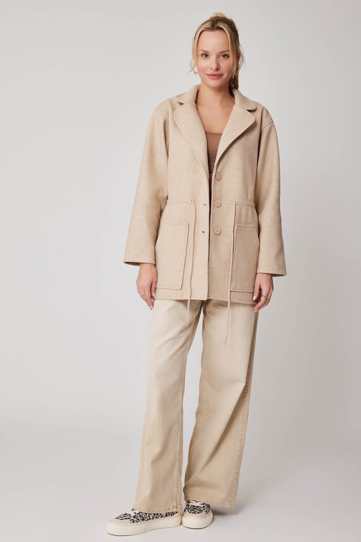 JACKET WITH WAIST-TWISTED FRONT BUTTON POCKET