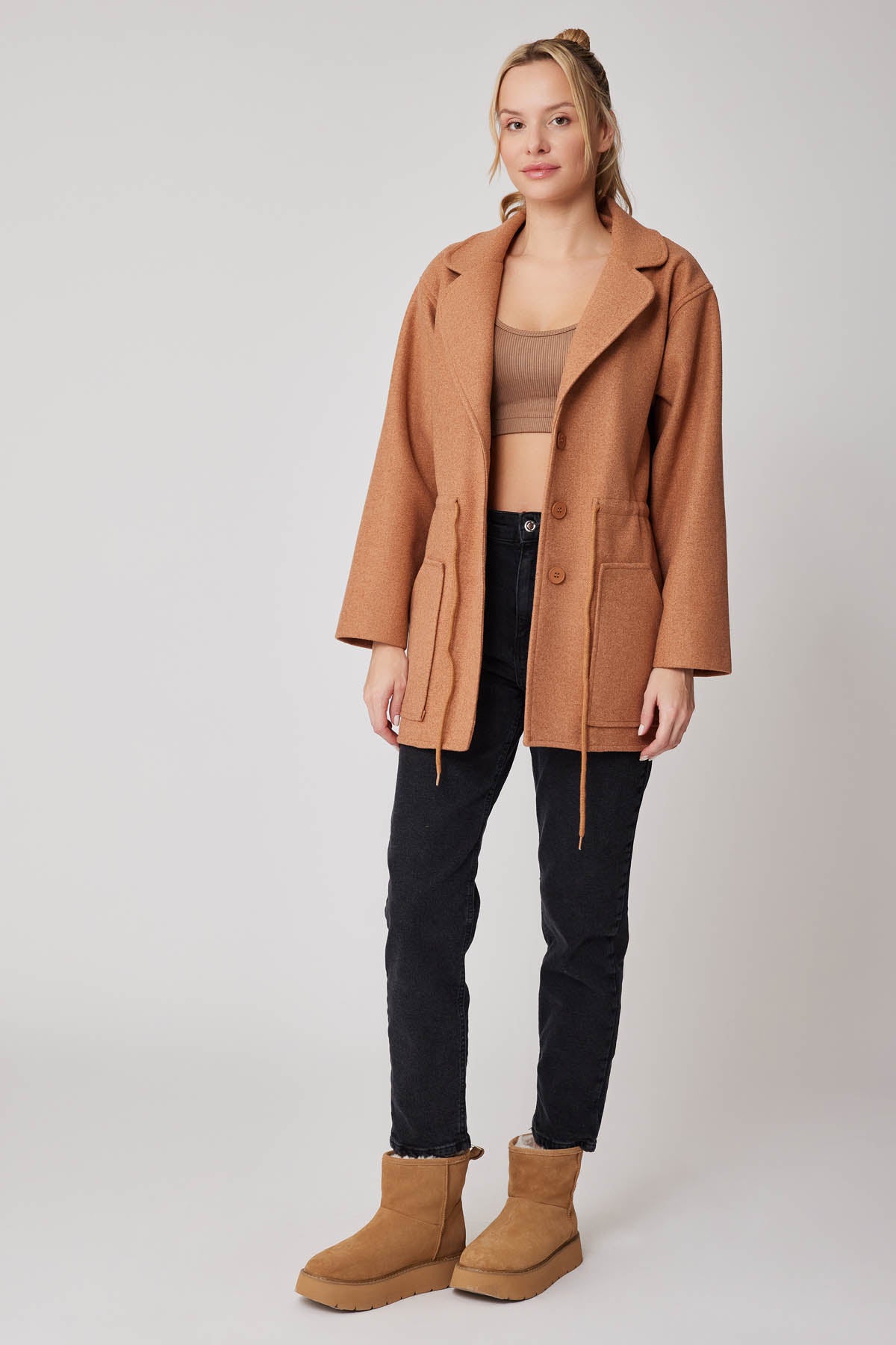 JACKET WITH WAIST-TWISTED FRONT BUTTON POCKET