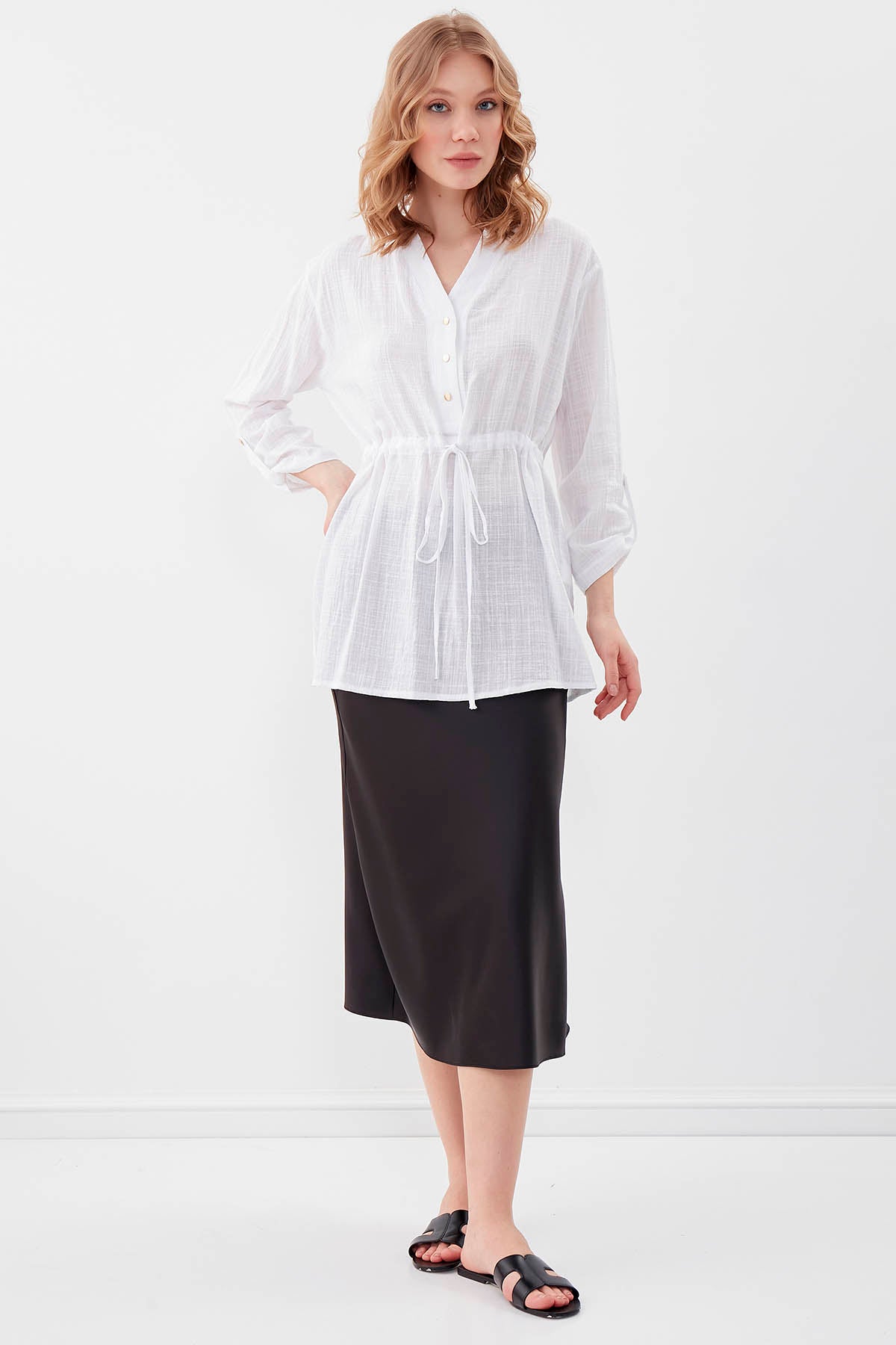 PLEATED LOOSE BLOUSE