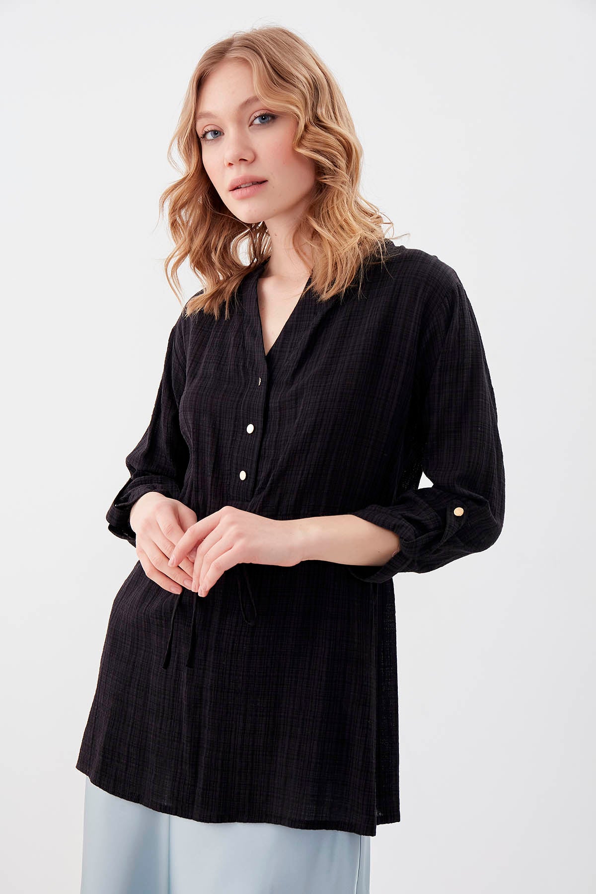 PLEATED LOOSE BLOUSE
