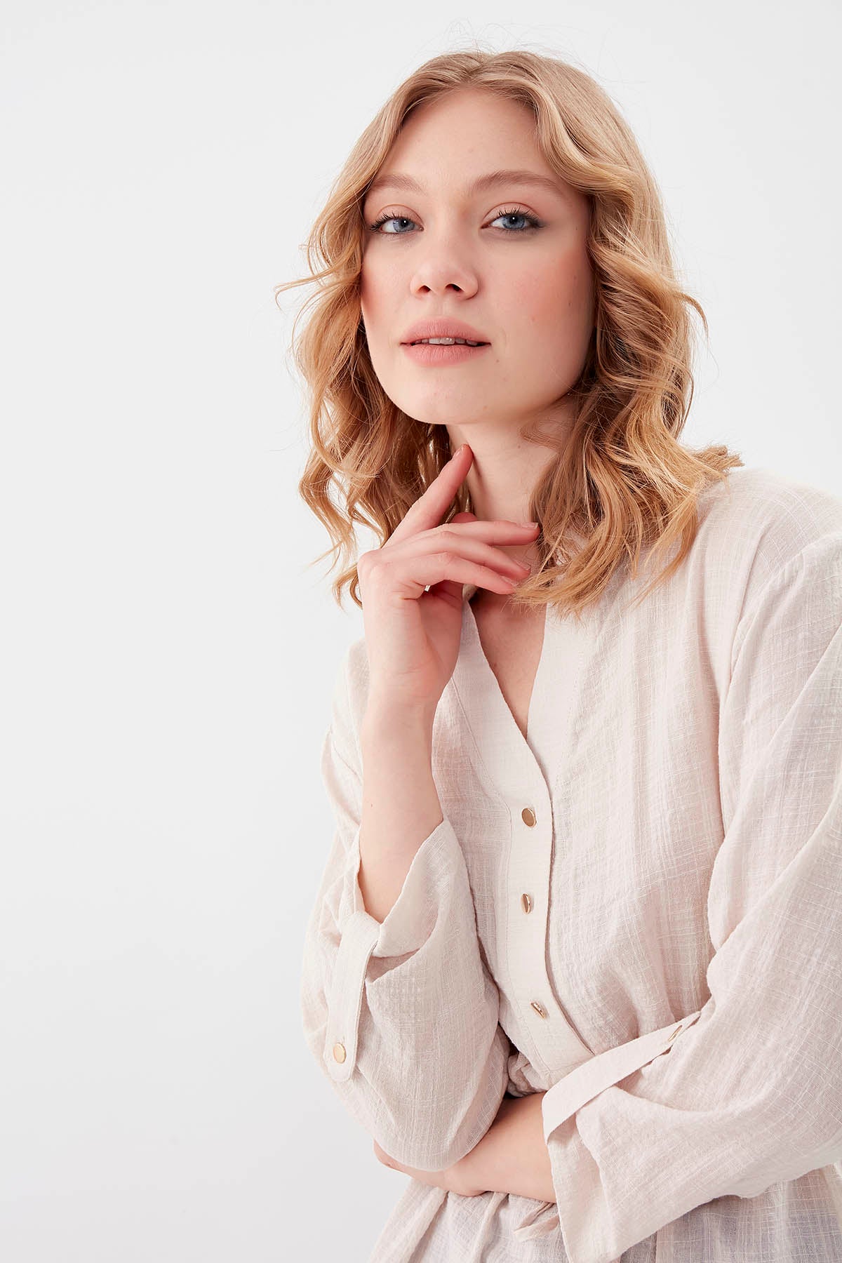 PLEATED LOOSE BLOUSE