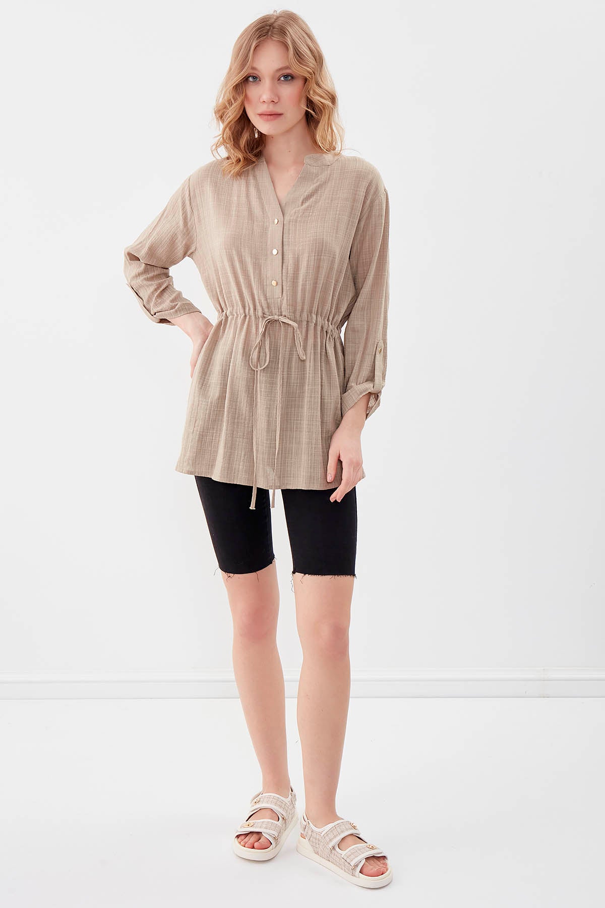 PLEATED LOOSE BLOUSE