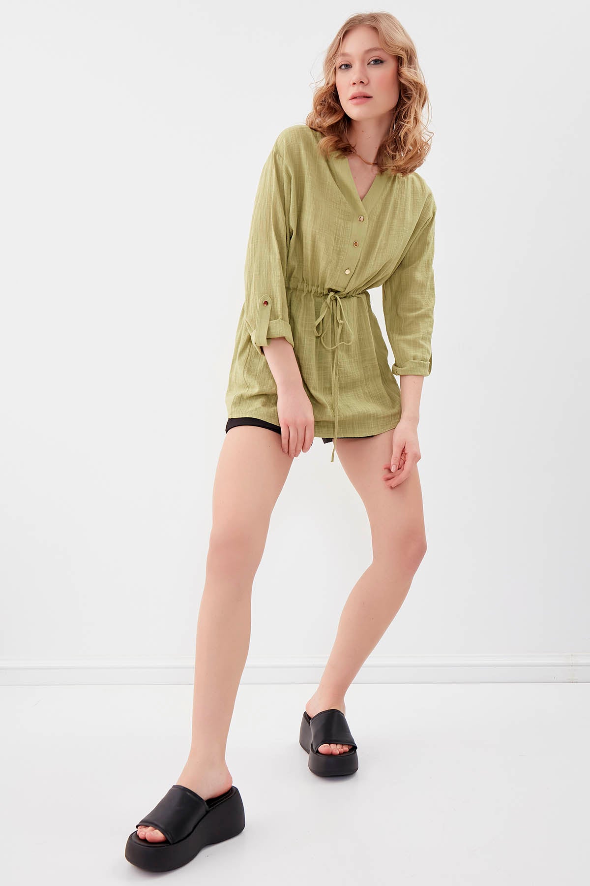 PLEATED LOOSE BLOUSE