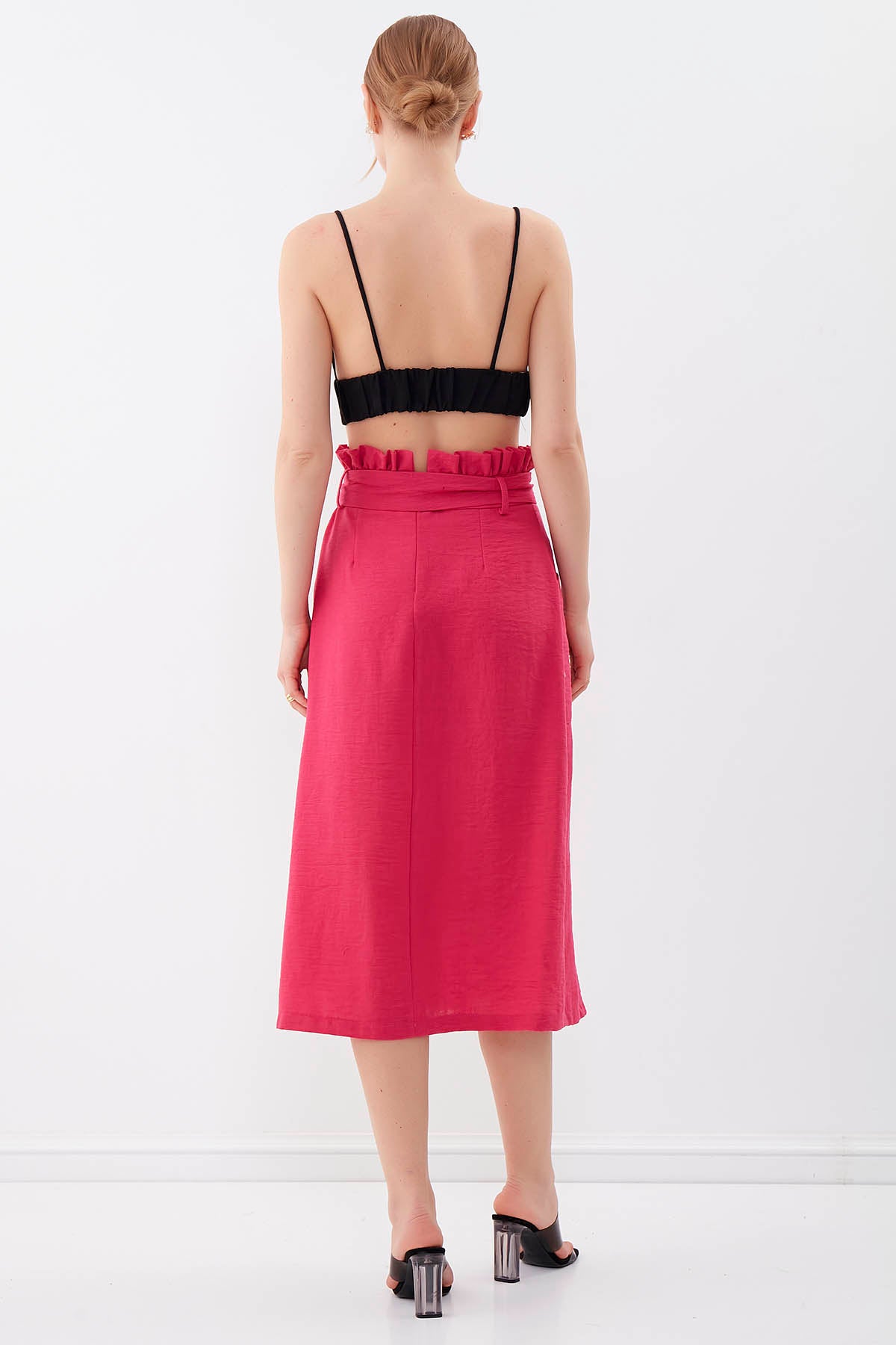 SKIRT WITH FRILLY ARCH