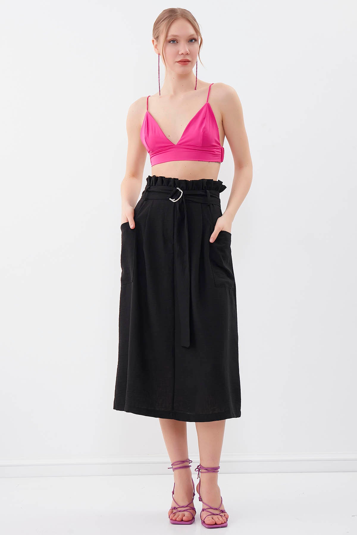 SKIRT WITH FRILLY ARCH