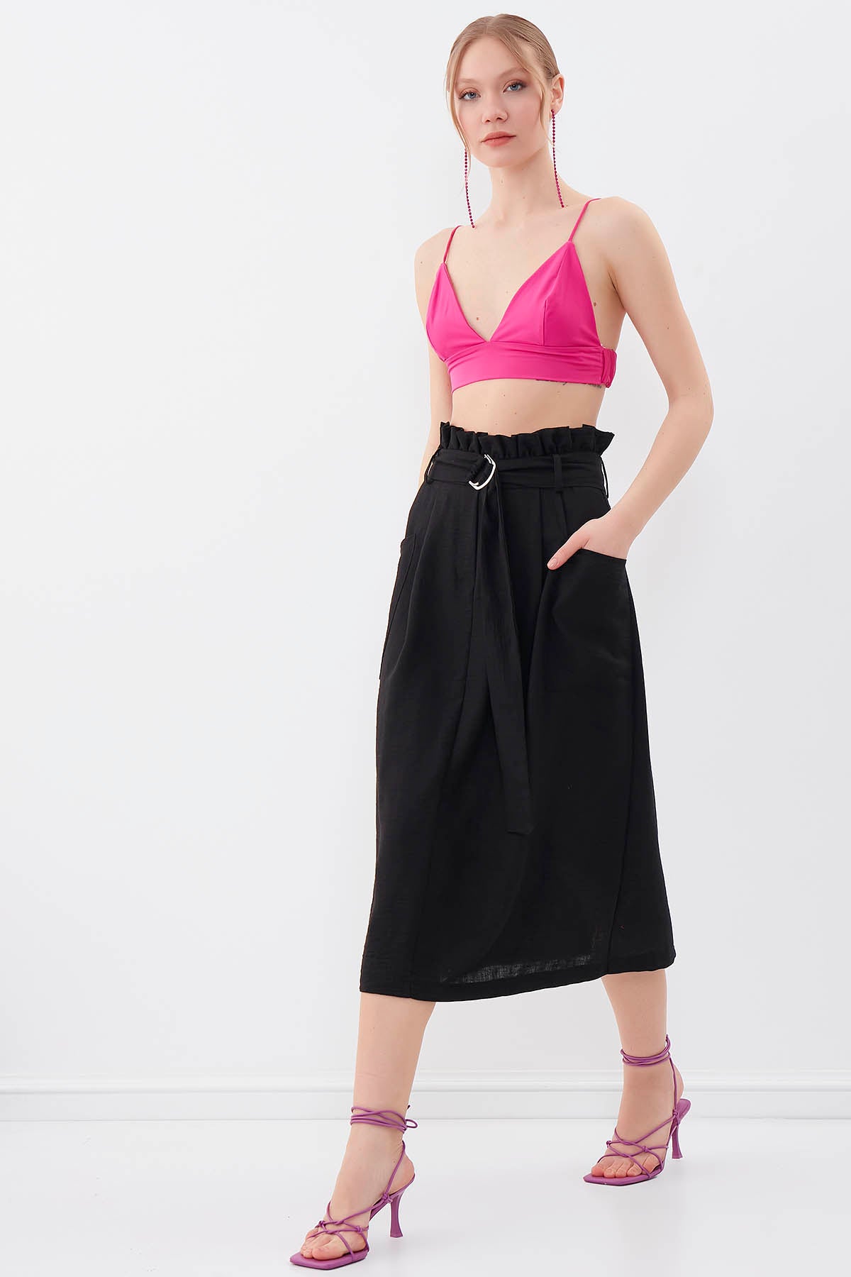 SKIRT WITH FRILLY ARCH