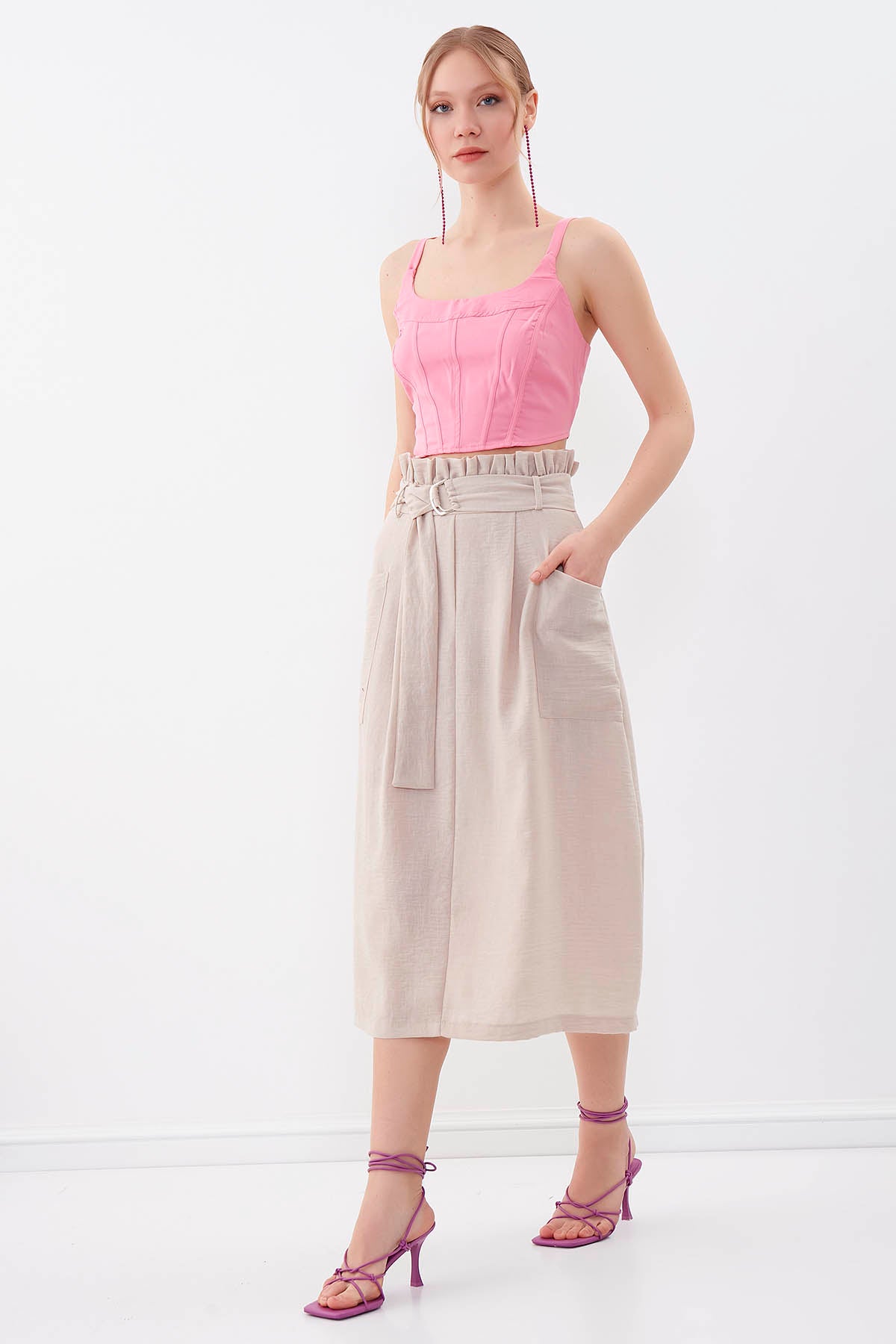SKIRT WITH FRILLY ARCH