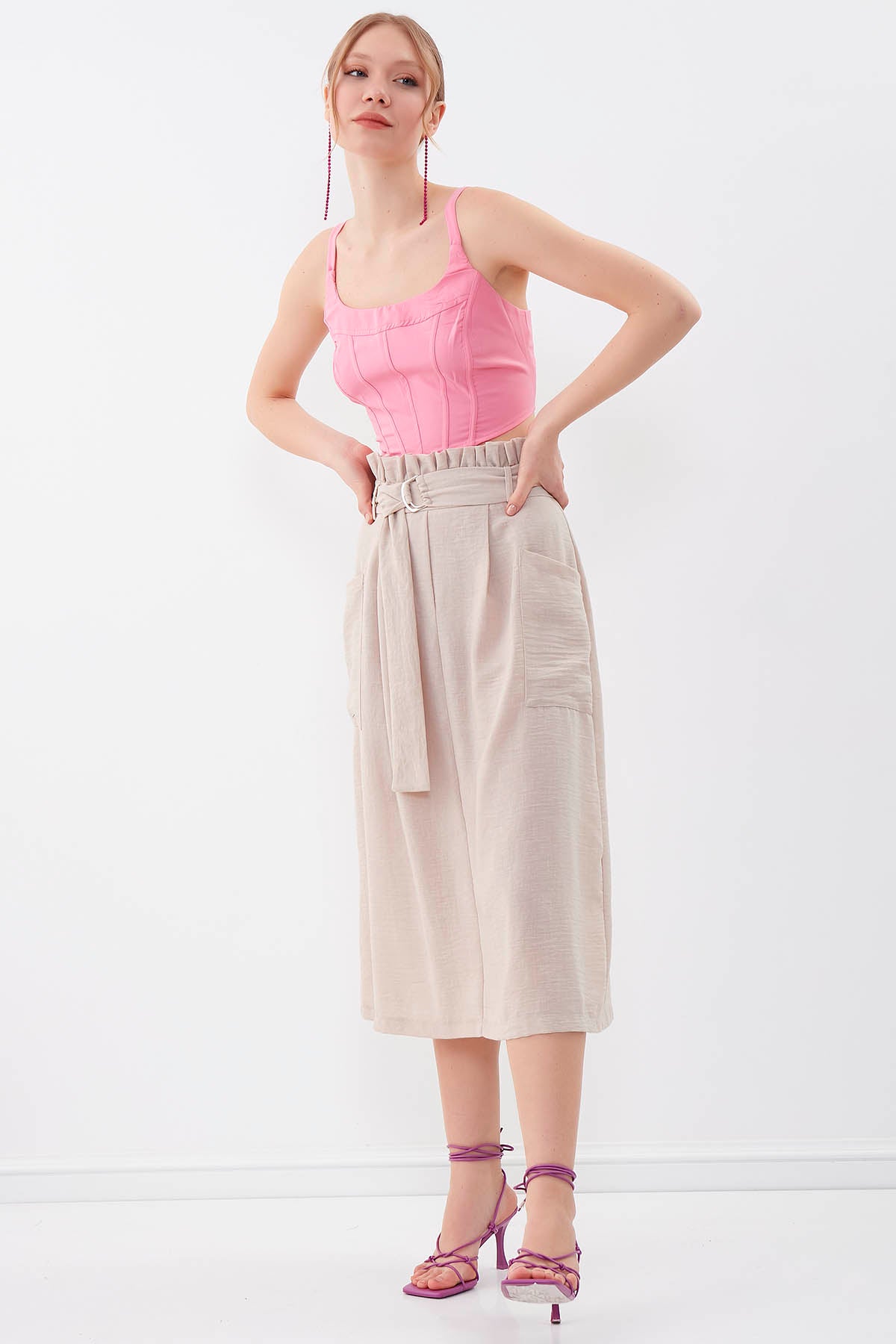 SKIRT WITH FRILLY ARCH
