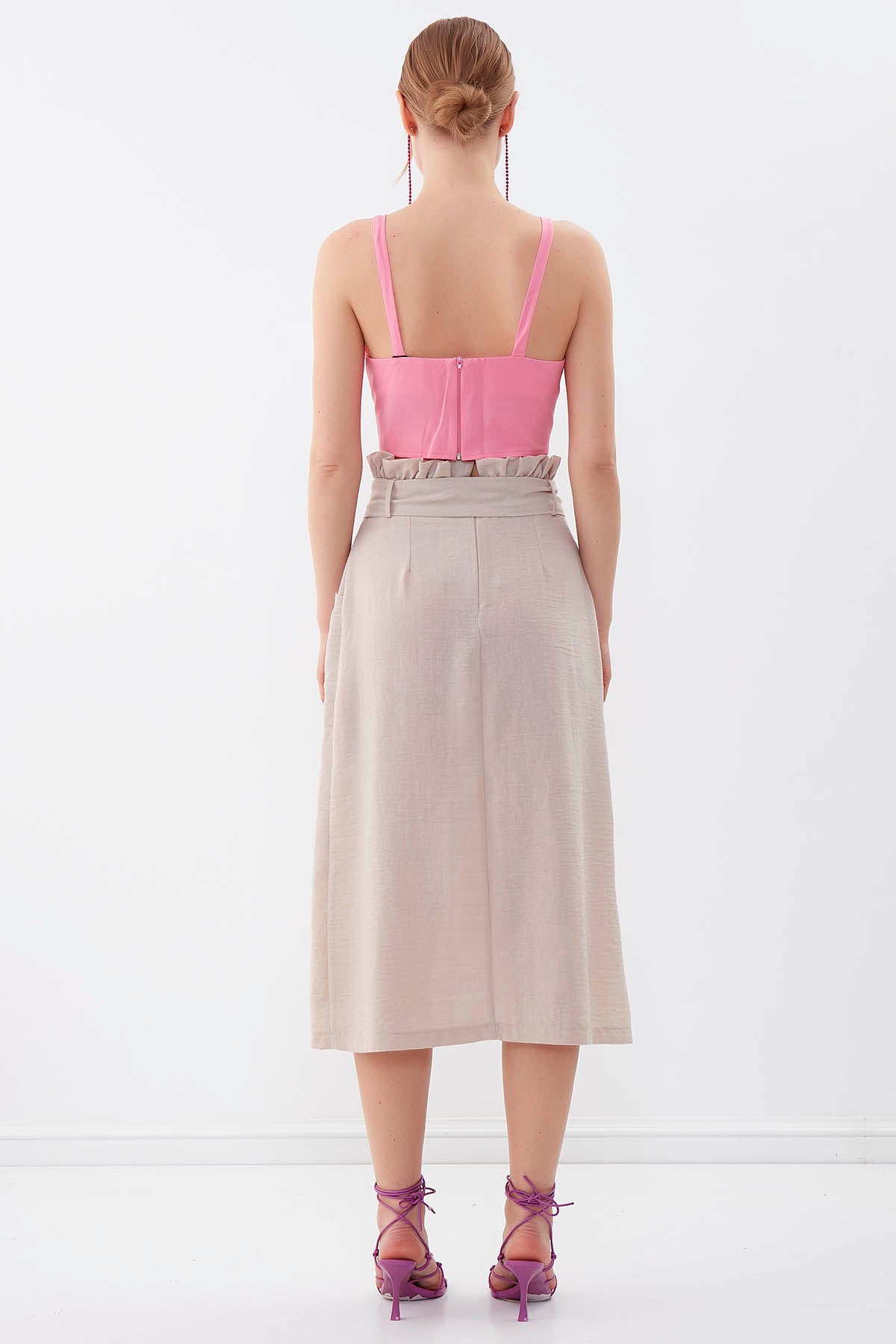 SKIRT WITH FRILLY ARCH