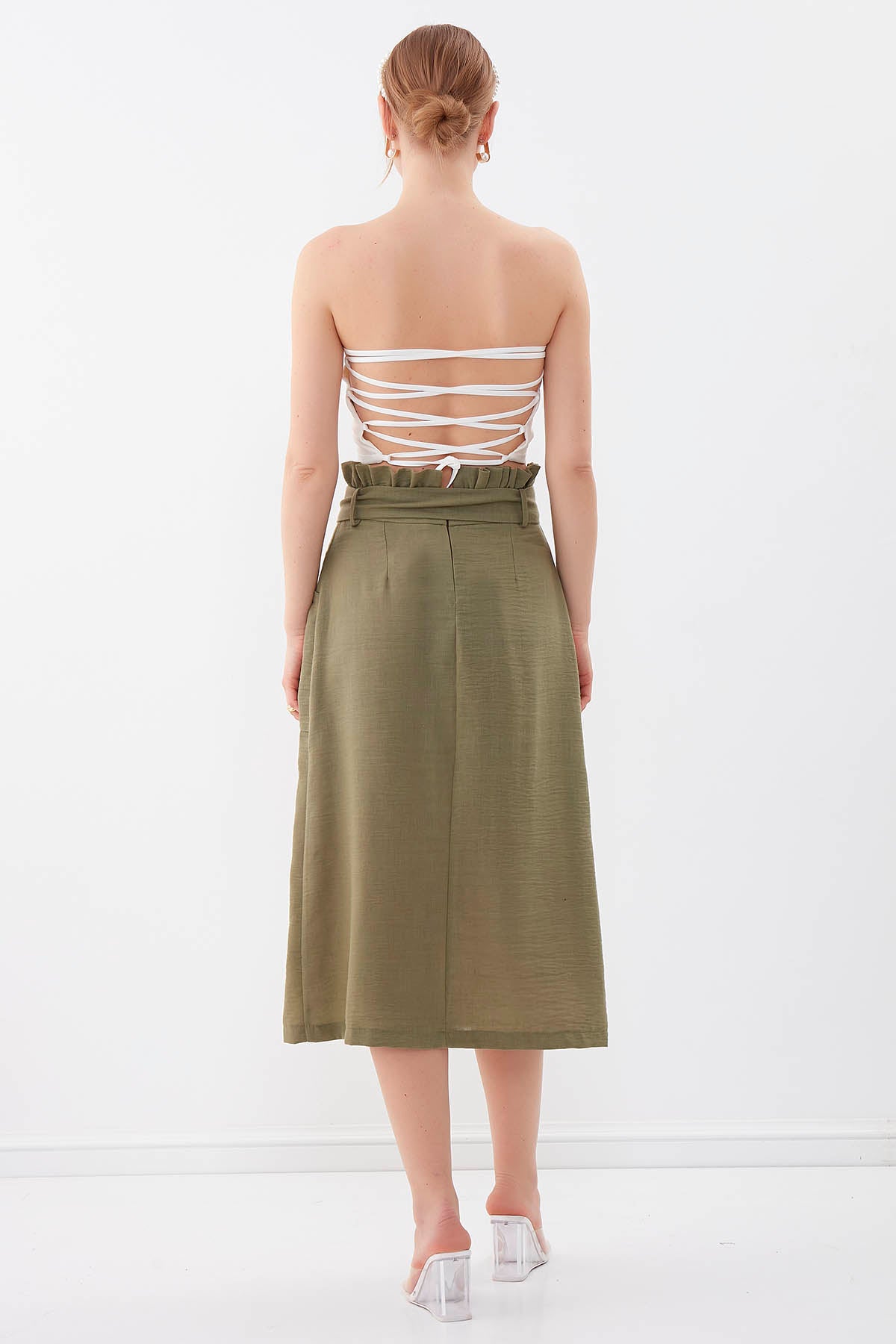 SKIRT WITH FRILLY ARCH