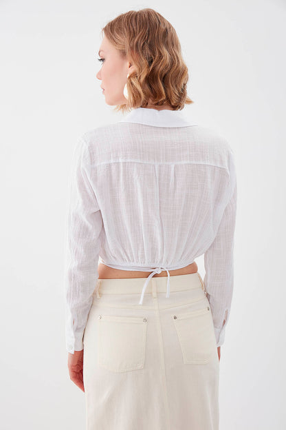 BELKA RING DETAILED V COLLAR ELASTANE CROP BLOUSE