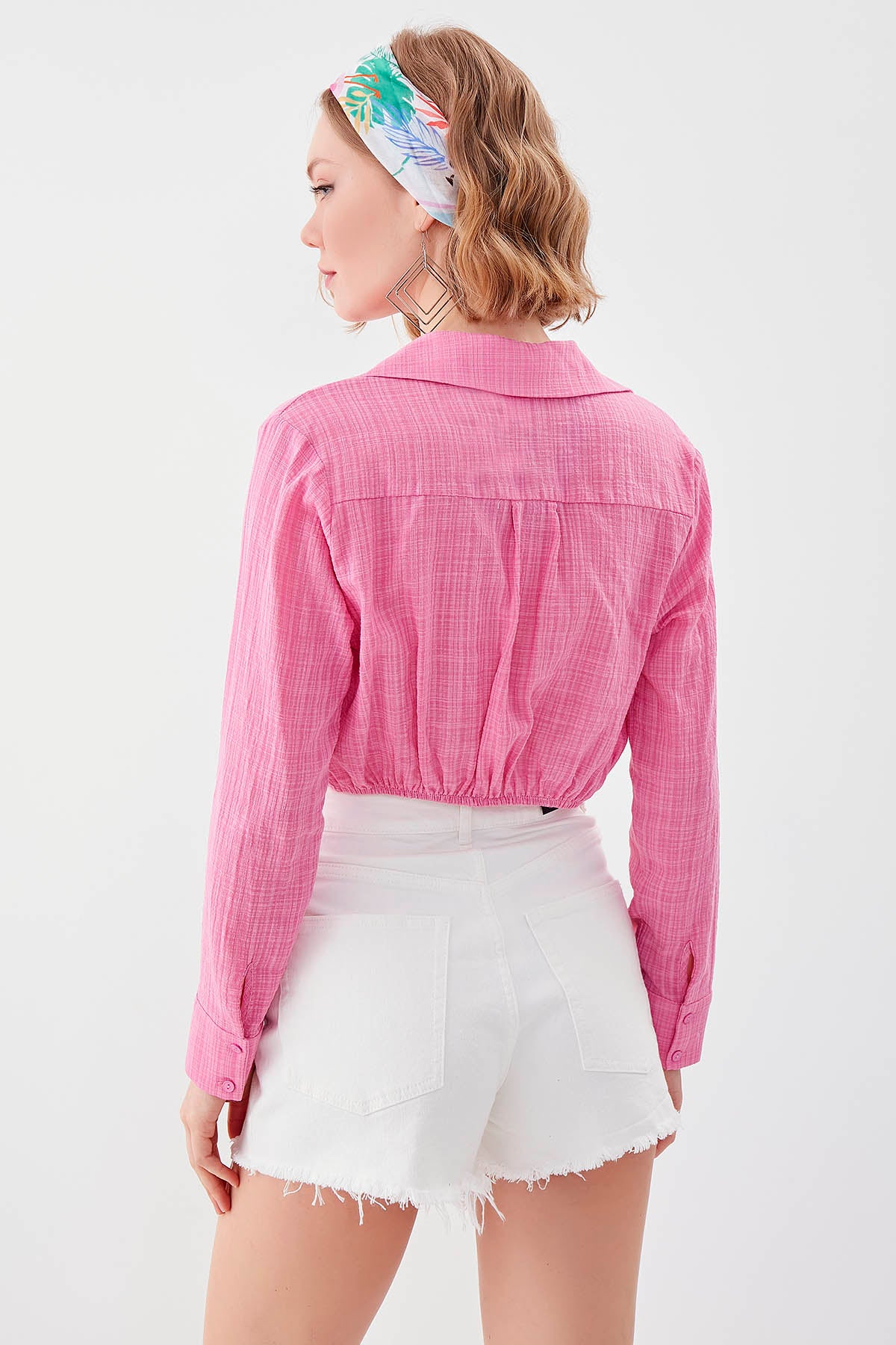 BELKA RING DETAILED V COLLAR ELASTANE CROP BLOUSE