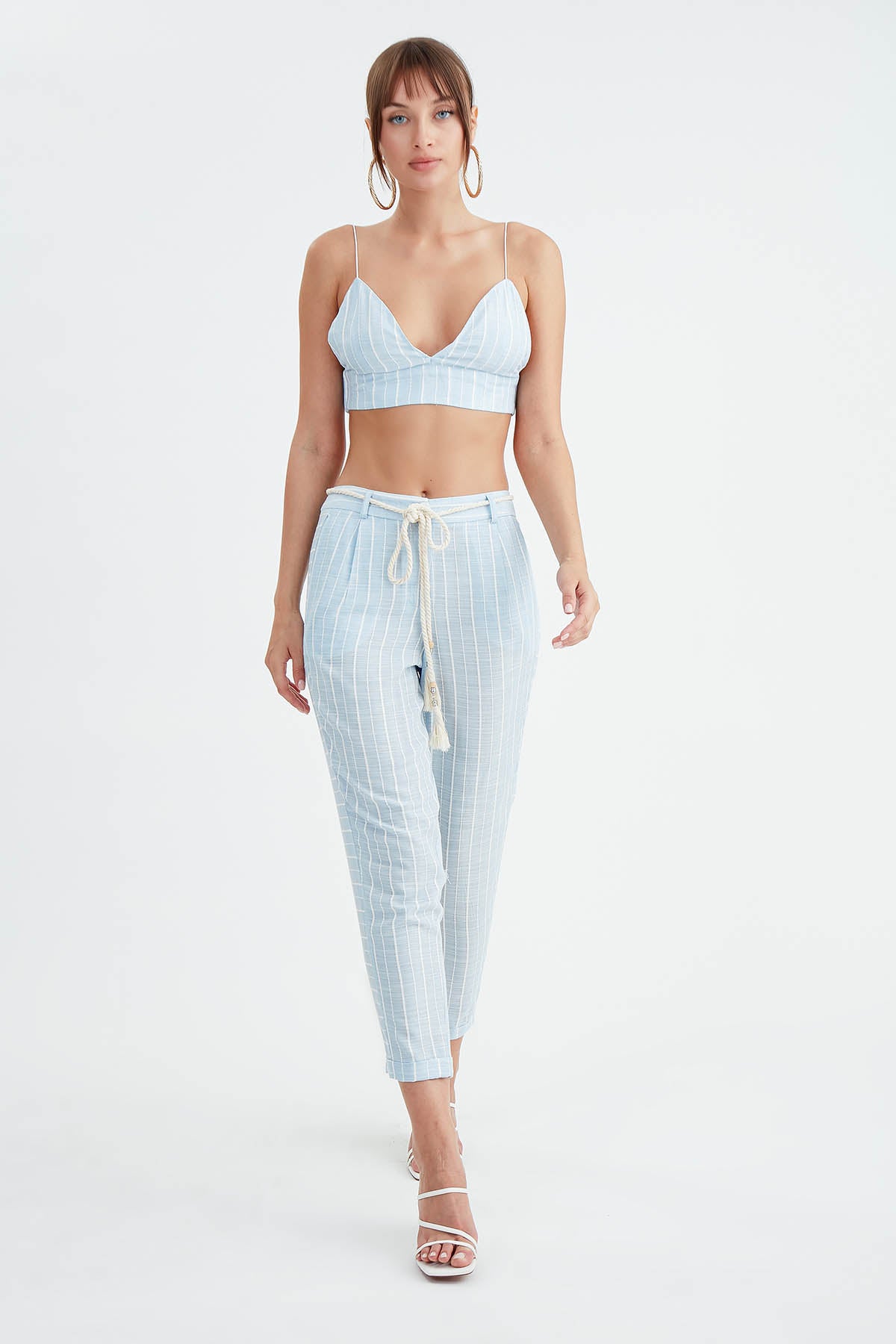 ARCHED CROP TROUSERS