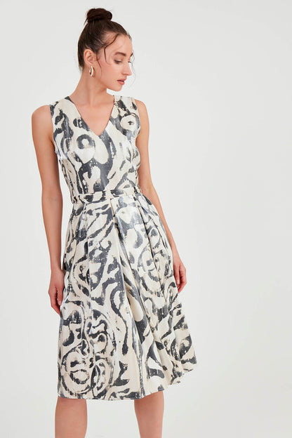GLOSSY SATIN PATTERNED DRESS WITH BELT